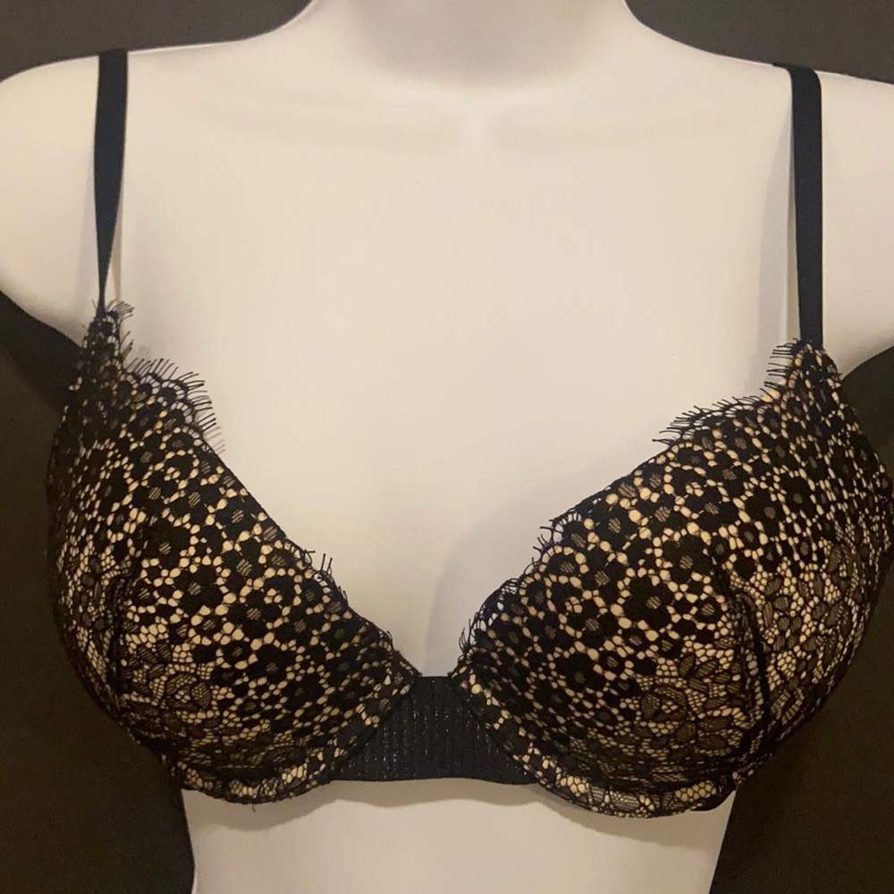 32C Victoria Secret black flowers print lace and padded